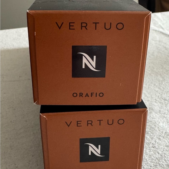 Nespresso Vertuo- Orafio and Sunny Almond Vanilla - Picture 2 of 10